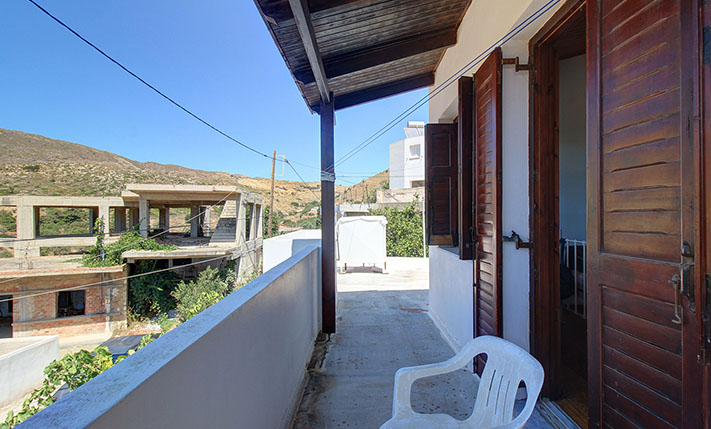 FARM HOUSE WITH POTENTIAL IN TRADITIONAL VILLAGE