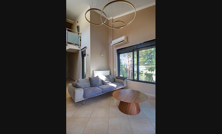 EXCELLENT FUNCTIONALITY & LUXURIOUS SPACES