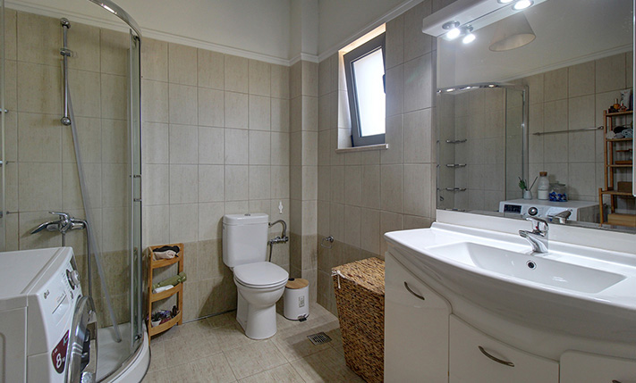 EXCELLENT FUNCTIONALITY & LUXURIOUS SPACES