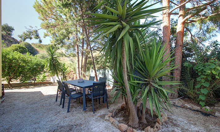 EXCELLENT FUNCTIONALITY & LUXURIOUS SPACES