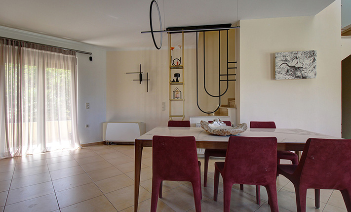 EXCELLENT FUNCTIONALITY & LUXURIOUS SPACES