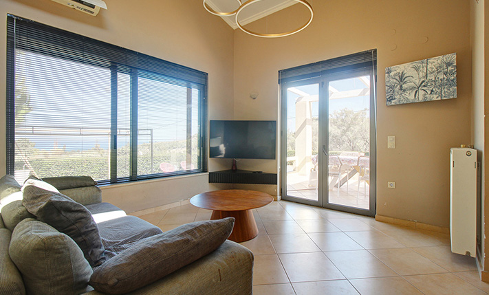 EXCELLENT FUNCTIONALITY & LUXURIOUS SPACES