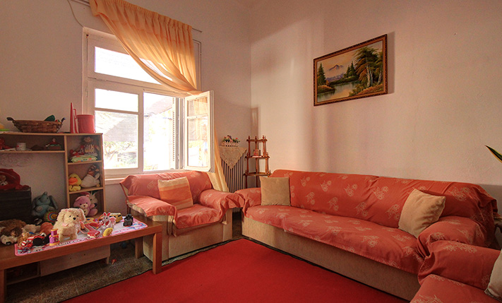 DETACHED HOUSE WITH EXTRA BUILDING CAPACITY