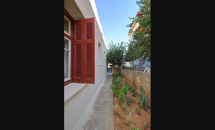 DETACHED HOUSE WITH EXTRA BUILDING CAPACITY