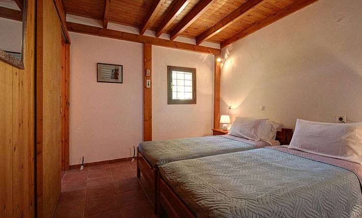 STONE-HOUSE WITH LARGE TERRACE & MOUNTAIN VIEWS