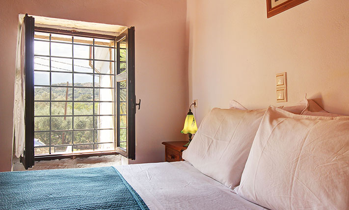 STONE-HOUSE WITH LARGE TERRACE & MOUNTAIN VIEWS