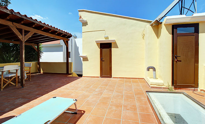 STONE-HOUSE WITH LARGE TERRACE & MOUNTAIN VIEWS