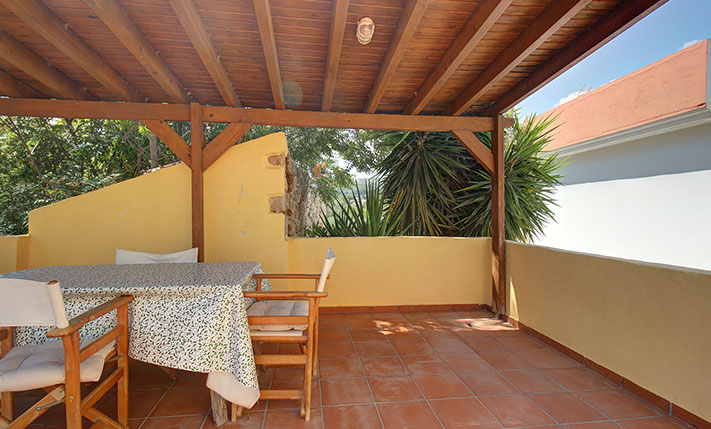 STONE-HOUSE WITH LARGE TERRACE & MOUNTAIN VIEWS