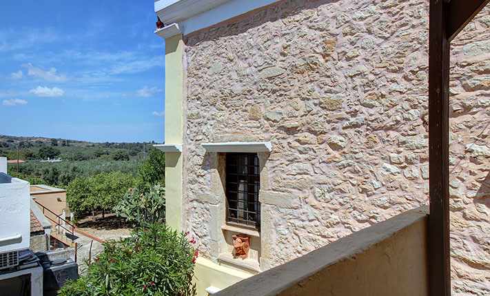 STONE-HOUSE WITH LARGE TERRACE & MOUNTAIN VIEWS