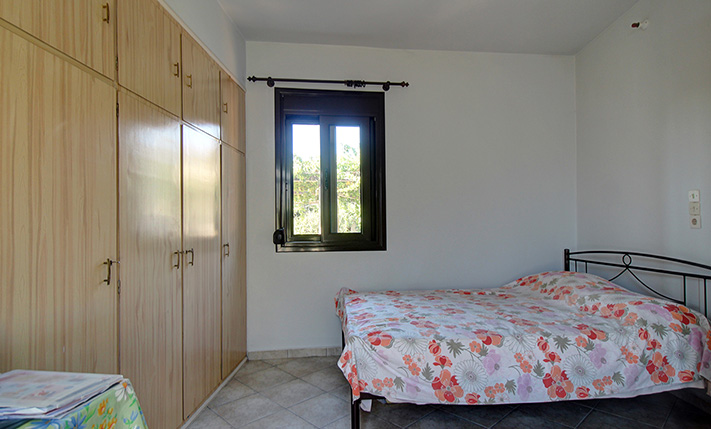 RESTORED TRADITIONAL HOUSE NEAR KANDANOS