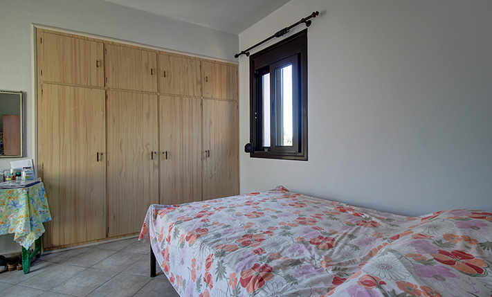 RESTORED TRADITIONAL HOUSE NEAR KANDANOS