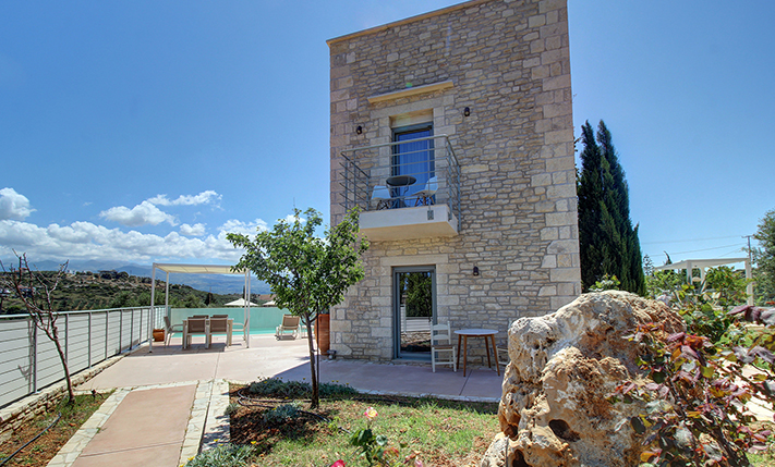 2-UNIT COMPLEX OF TRADITIONAL-STYLE VILLAS