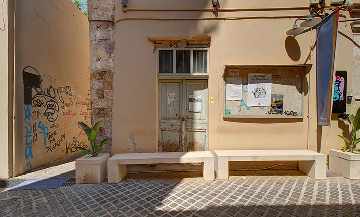 CORNER UNIT WITH MULTIPLE DEVELOPMENT OPTIONS