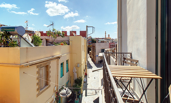 APARTMENT WITH A PARKING SPOT IN THE OLD TOWN
