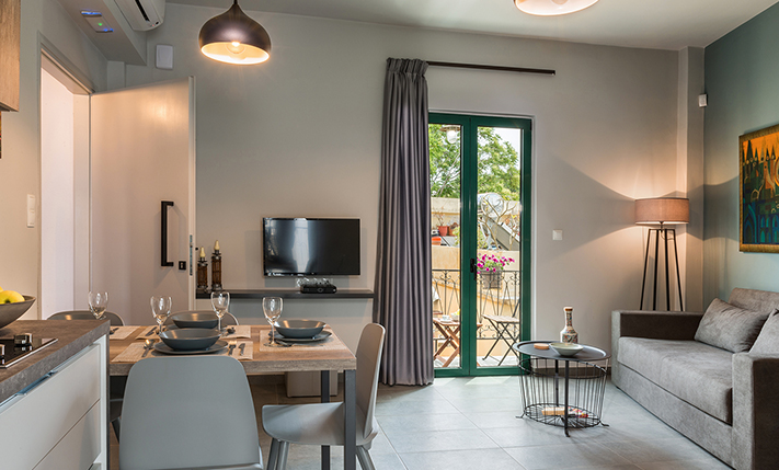 APARTMENT WITH A PARKING SPOT IN THE OLD TOWN