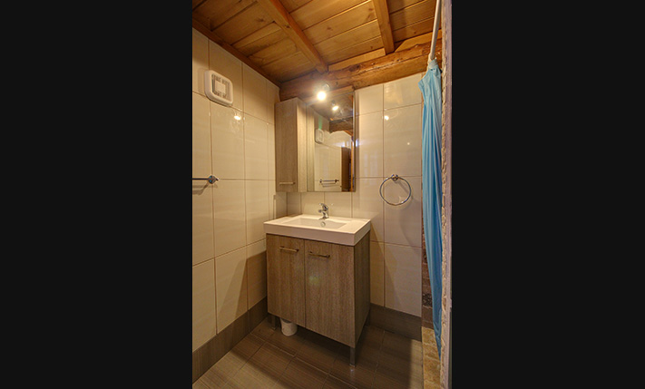 STONE HOUSE WITH A SECLUDED TERRACE & GARDEN