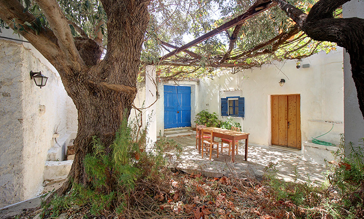STONE HOUSE WITH A SECLUDED TERRACE & GARDEN