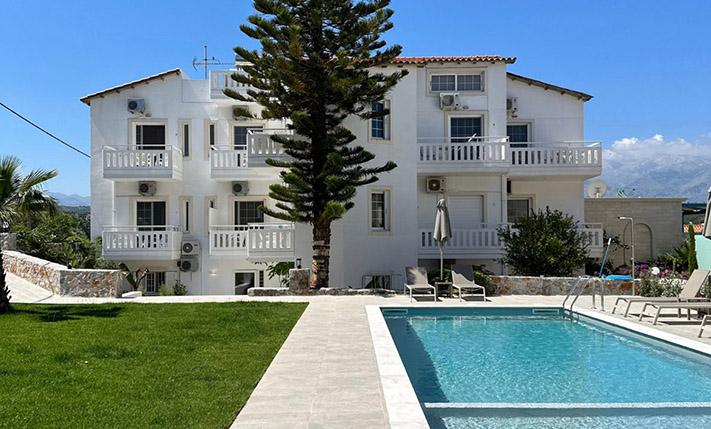 10-ROOM HOTEL IN A SEASIDE SETTLEMENT