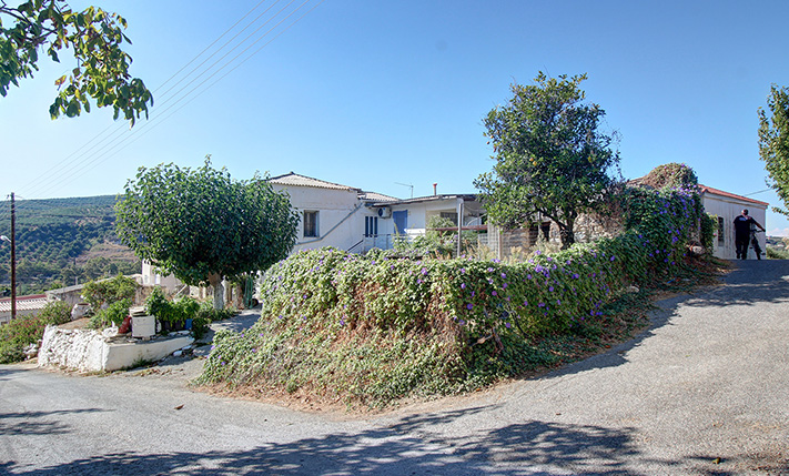 A BUILDING THAT YOU CAN EXPAND ON A CORNER PLOT