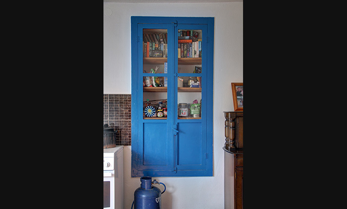 LARGE STONE HOUSE WITH EXTRA UNCONVERTED SPACES