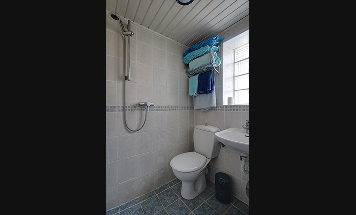 A SPACIOUS FARM HOUSE WITH STUNNING VIEWS