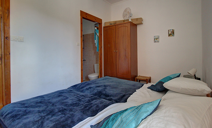 A SPACIOUS FARM HOUSE WITH STUNNING VIEWS