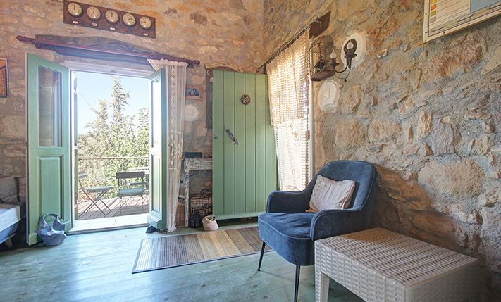 TRADITIONAL VILLAGE HOUSE WITH A GARDEN
