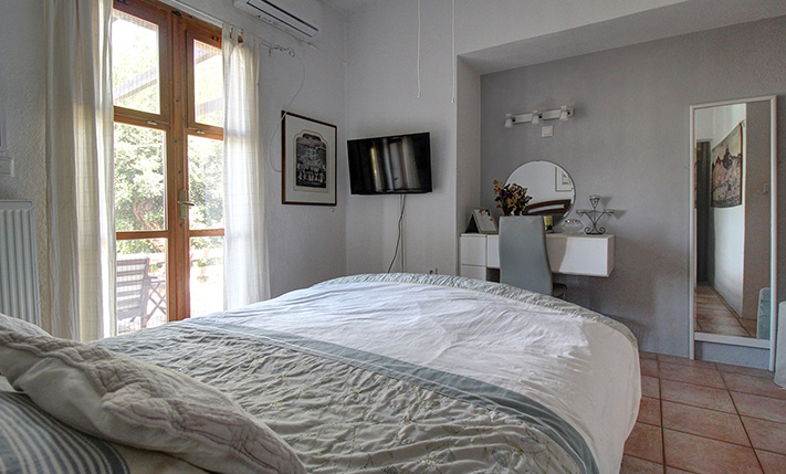 A HOUSE IN THE FOREST CLOSE TO ALMYRIDA