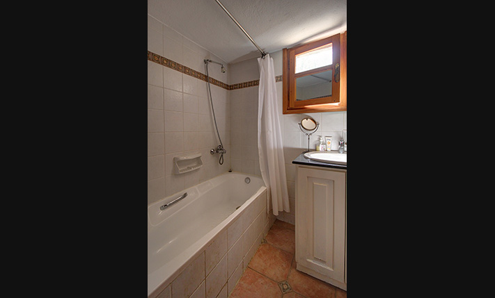 A HOUSE IN THE FOREST CLOSE TO ALMYRIDA