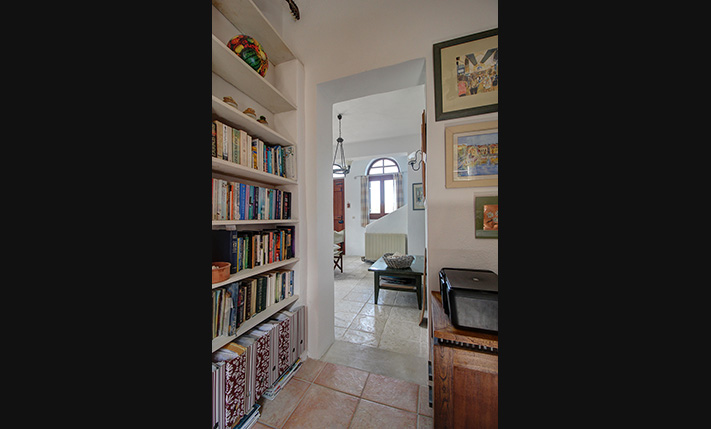 A HOUSE IN THE FOREST CLOSE TO ALMYRIDA