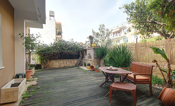 UNOBSTRUCTED PARK VIEWS REACHING THE MOUNTAINS
