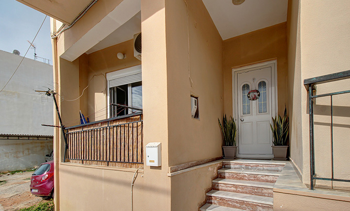 UNOBSTRUCTED PARK VIEWS REACHING THE MOUNTAINS