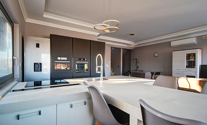 TWO DETACHED HOUSES WITH UNOBSTRUCTED VIEWS