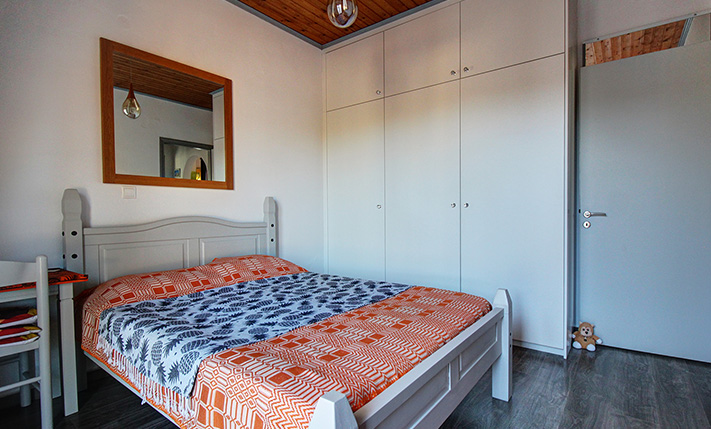 MODERN BUNGALOW WITH A GARDEN & A GUESTHOUSE