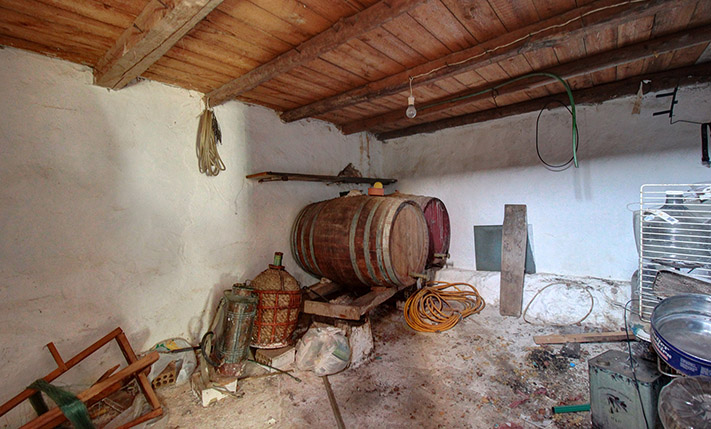 TRADITIONAL CHARACTER & CONVENIENT LOCATION