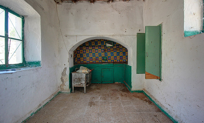 TRADITIONAL CHARACTER & CONVENIENT LOCATION