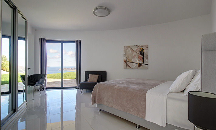 JAMES BOND VIBES & ULTRA LUXURY ABOVE FALASARNA