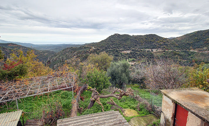 RESTORED HOUSE WITH IMPOSING VIEWS