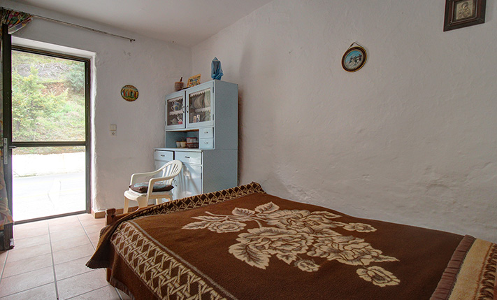 RESTORED HOUSE WITH IMPOSING VIEWS