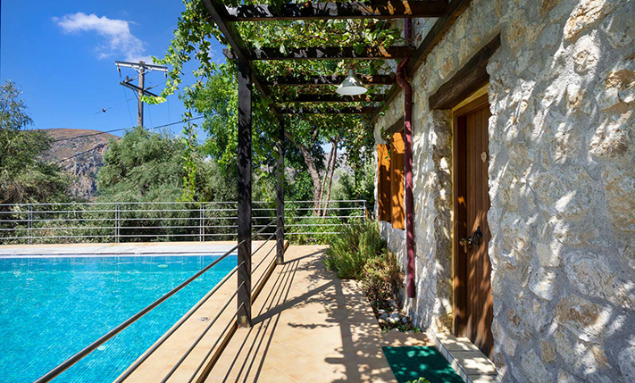 TRADITIONAL GUEST-VILLA IN UTTERLY TRANQUIL SPOT