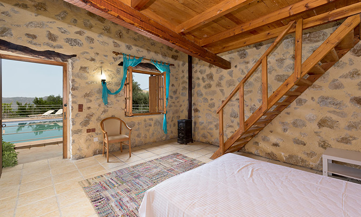 ΠΑΡΑΔΟΣΙΑΚΟΣ ΞΕΝΩΝΑΣ ΣΕ ΑΠΟΛΥΤΑ ΓΑΛΗΝΙΟ ΤΟΠΙΟ