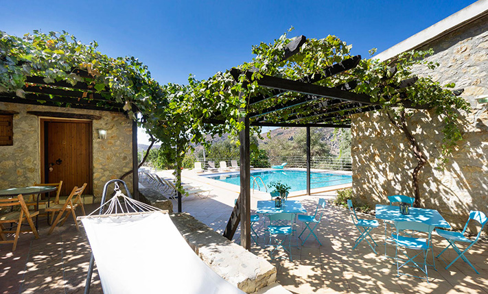 TRADITIONAL GUEST-VILLA IN UTTERLY TRANQUIL SPOT