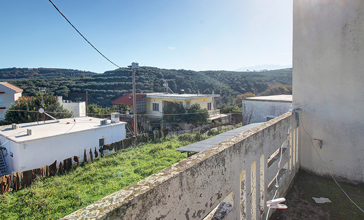 HOUSE WITH SEA VIEWS & AN ADJACENT EXTRA PLOT