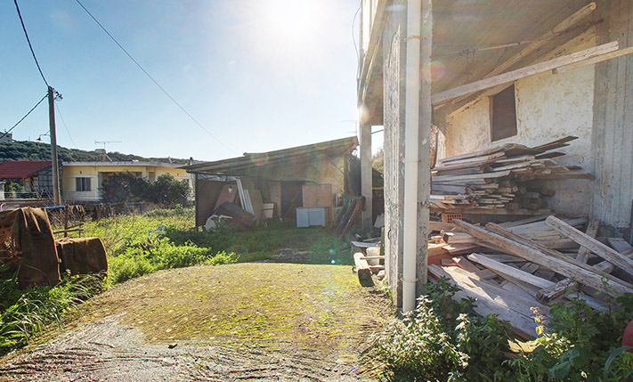 HOUSE WITH SEA VIEWS & AN ADJACENT EXTRA PLOT