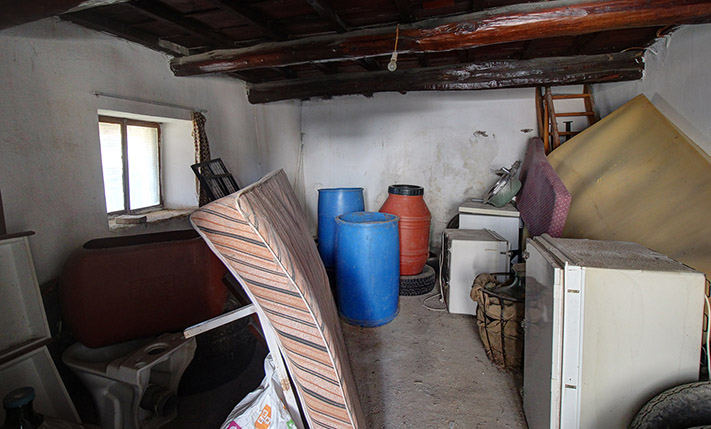 HOUSE WITH SEA VIEWS & AN ADJACENT EXTRA PLOT