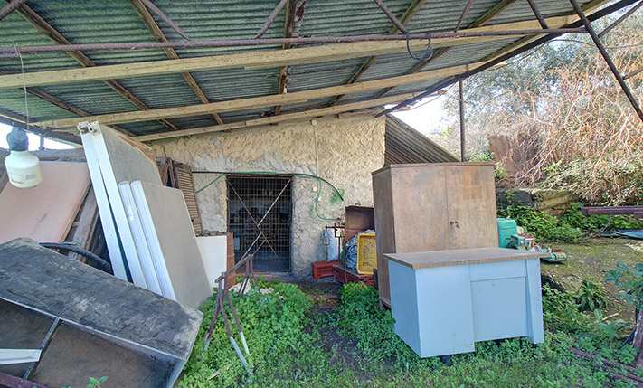 HOUSE WITH SEA VIEWS & AN ADJACENT EXTRA PLOT