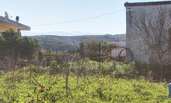 HOUSE WITH SEA VIEWS & AN ADJACENT EXTRA PLOT