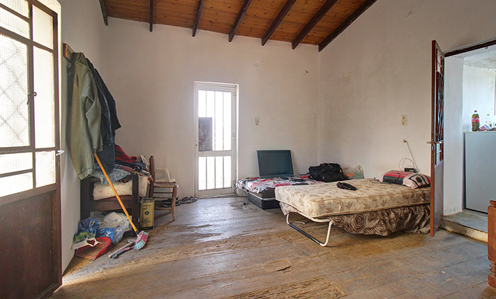 HOUSE WITH SEA VIEWS & AN ADJACENT EXTRA PLOT