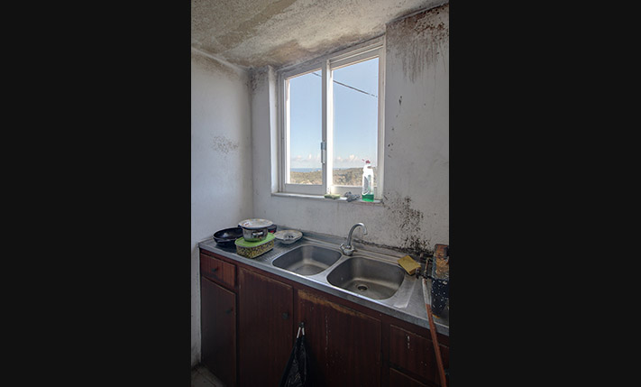 HOUSE WITH SEA VIEWS & AN ADJACENT EXTRA PLOT