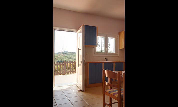 SEA & MOUNTAIN VIEWS FROM A NATURE RETREAT